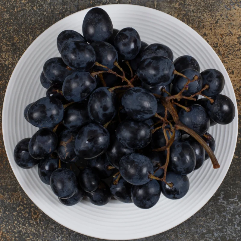 Black Seedless Grapes 2lb - Image 3