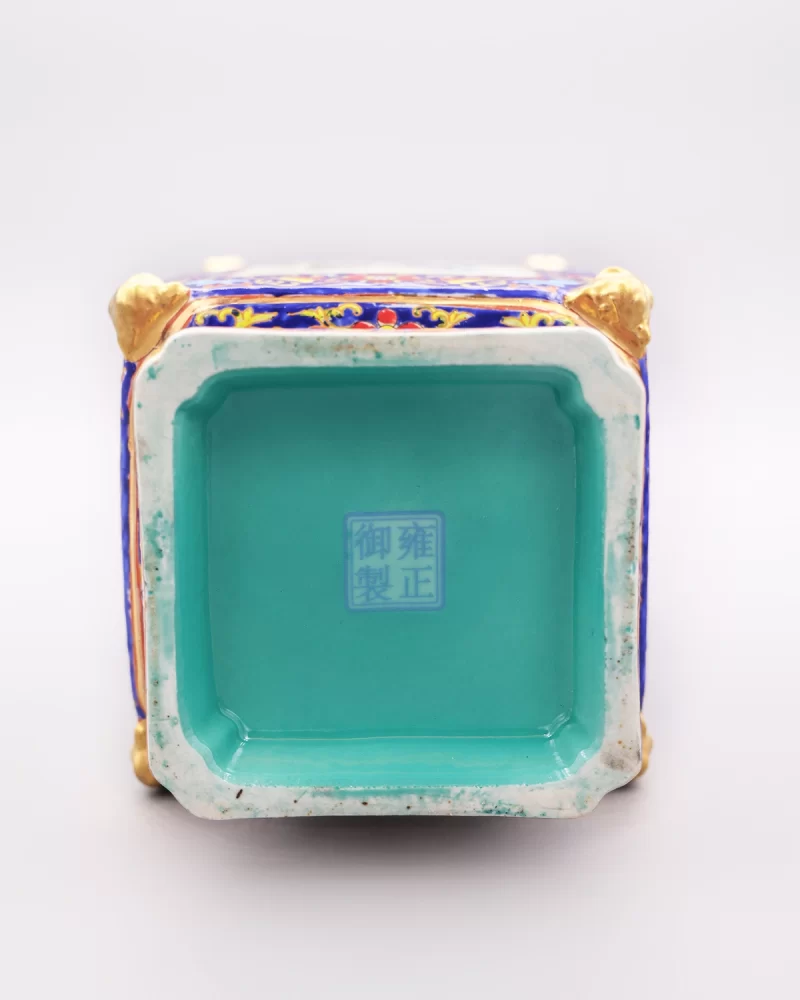 Old Qing Enamel Gold Beauty Vase - Image 6