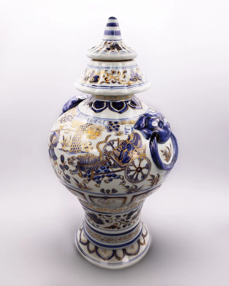 Yuan Dynasty Blue and White Gilt Ghost Millet Downhill Vase - Image 2