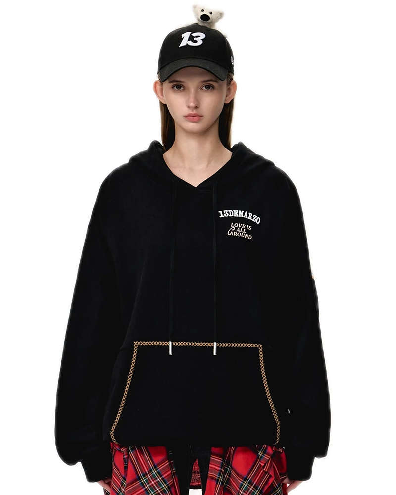 Bear big logo patch hoodie in black 13de marzo 907526