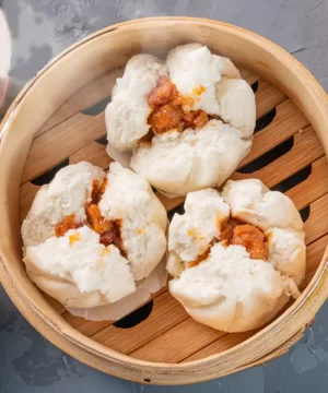 Sweet Wonton King Steamed Roasted Pork Bun 3 Pcs (蠔皇叉燒包)